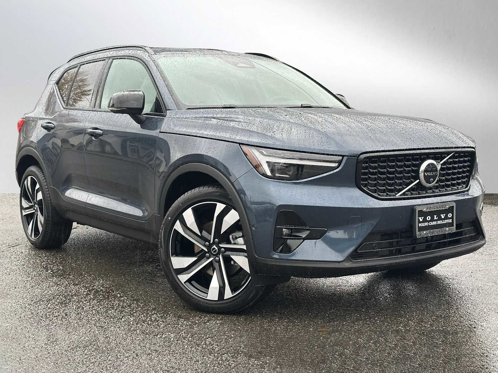 New 2026 Volvo XC40 B5 Ultra w/ Climate Package image 1