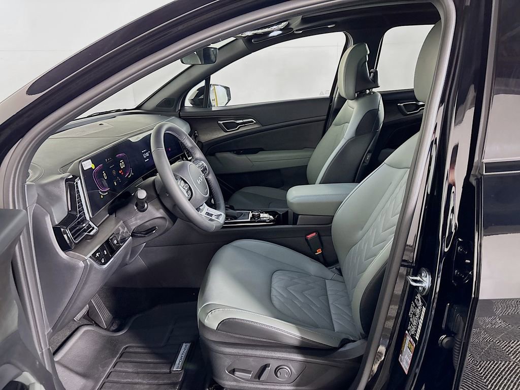 Used 2025 Kia Sportage X-Line w/ Premium Package image 11