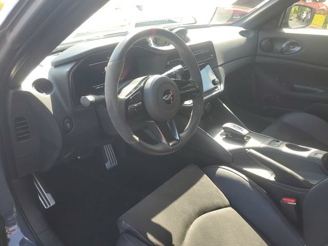 Certified 2024 Nissan Z Performance w/ Floor Mat Package RWD image 9