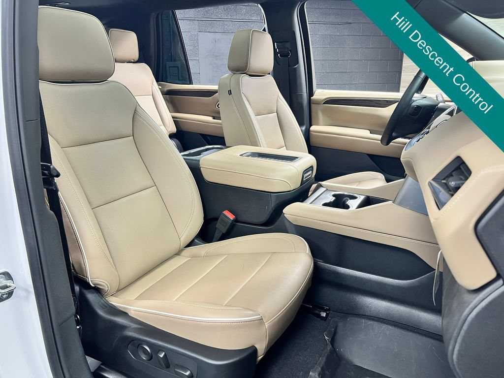 Used 2024 Chevrolet Tahoe Premier AWD/4WD image 15