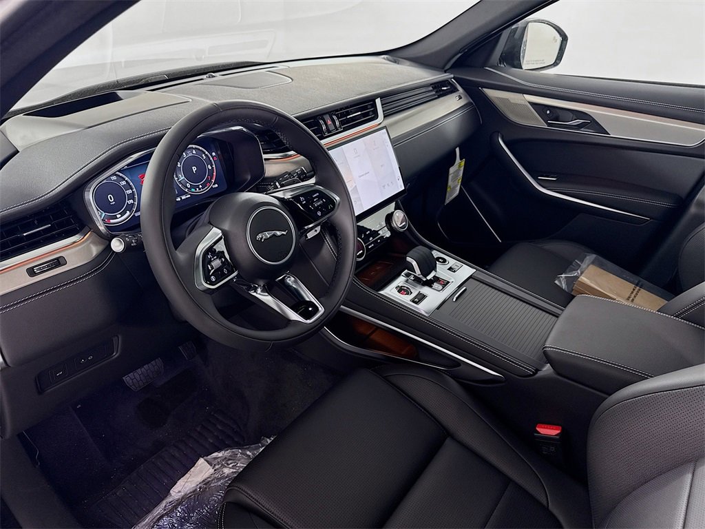 New 2026 Jaguar F-PACE R-Dynamic S image 9
