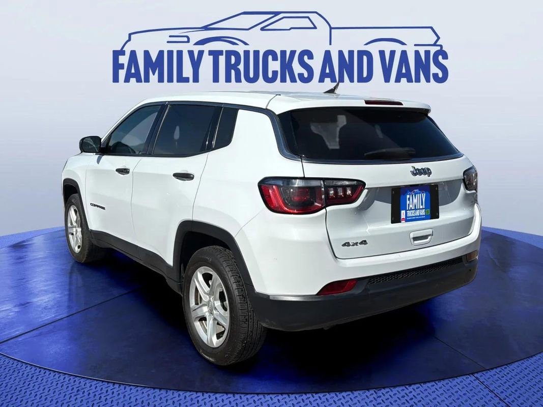 Used 2023 Jeep Compass Sport image 3