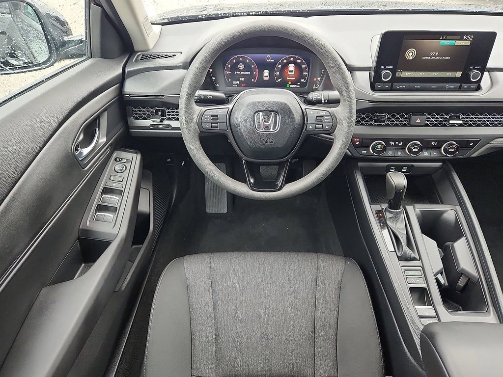 Used 2025 Honda Accord SE image 7