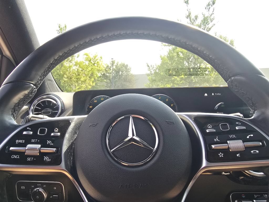 Certified 2023 Mercedes-Benz GLA 250 4MATIC image 29