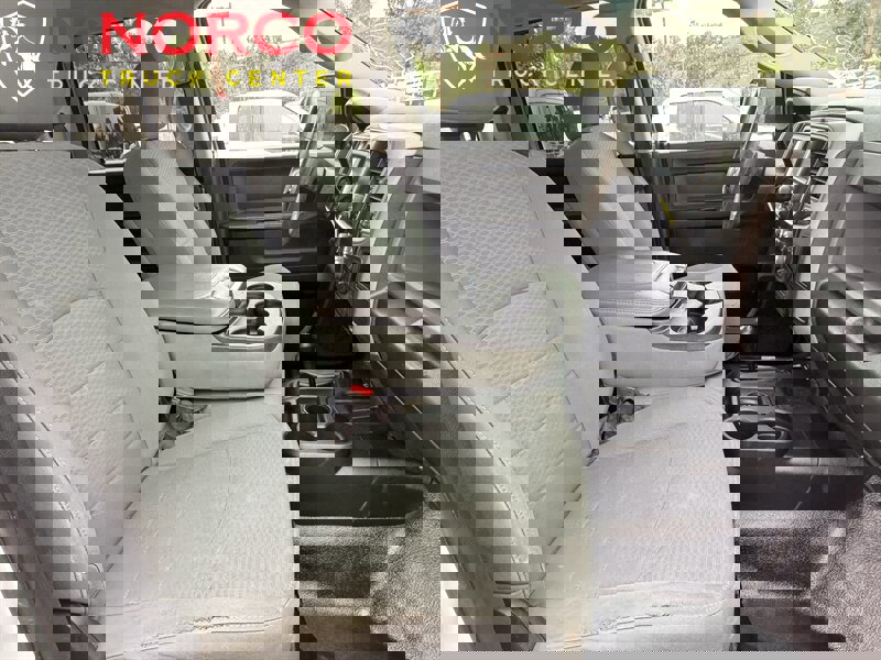 Used 2018 RAM 3500 Tradesman w/ Chrome Appearance Group image 25