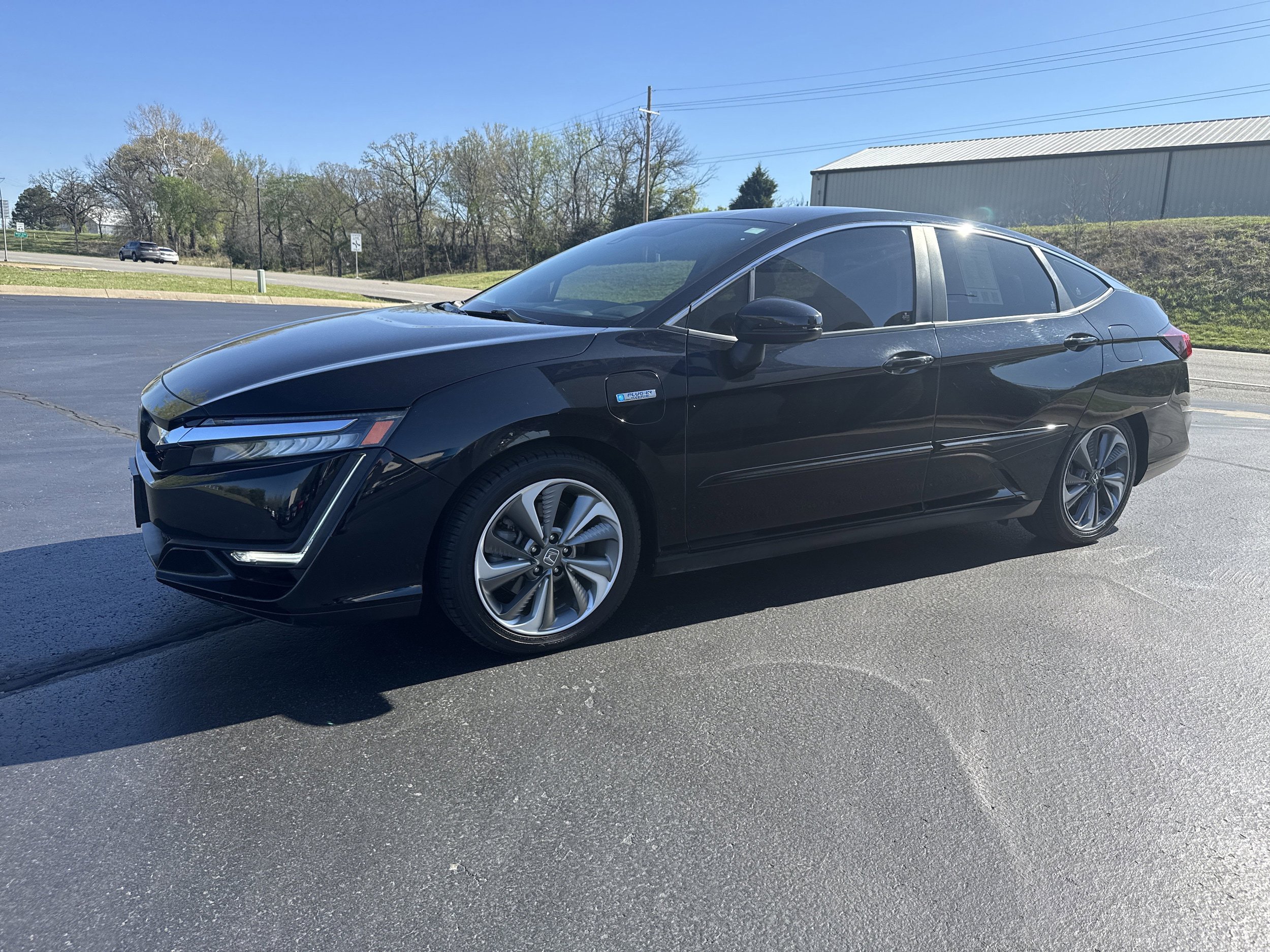 Used 2018 Honda Clarity Touring image 2
