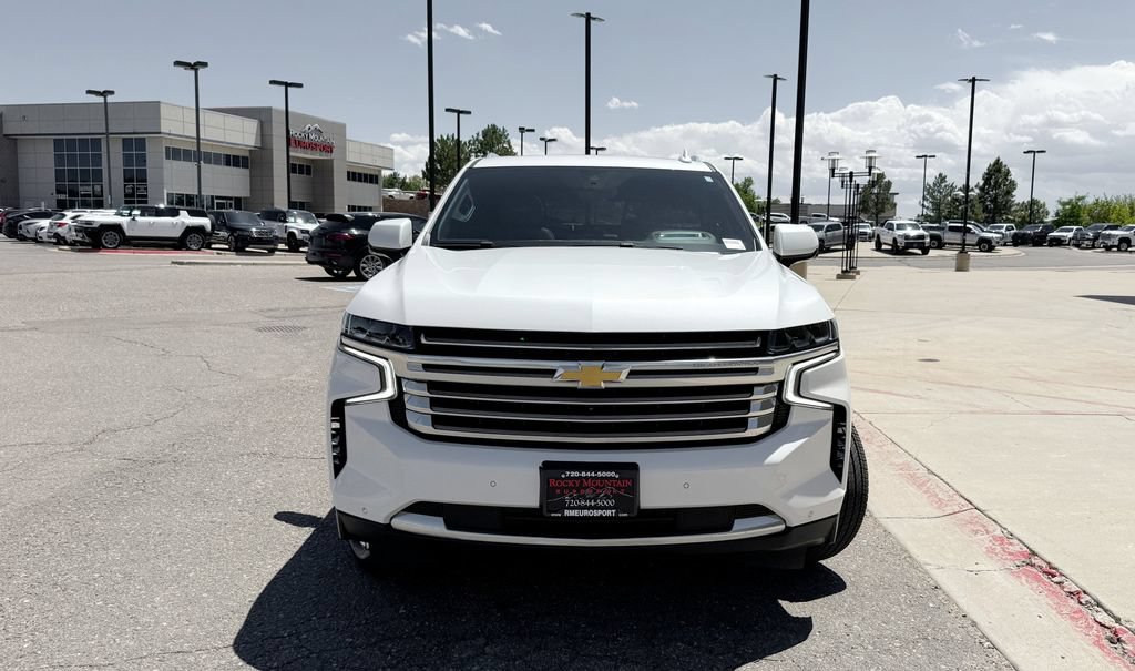 Used 2022 Chevrolet Suburban High Country AWD/4WD image 3