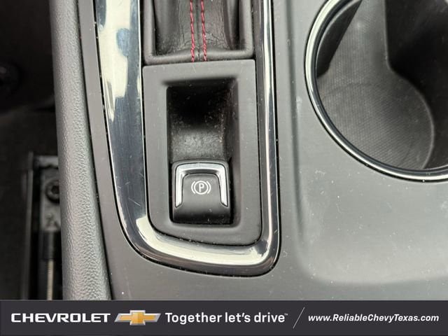 Used 2023 Chevrolet Equinox RS w/ LPO, Cargo Package FWD image 19