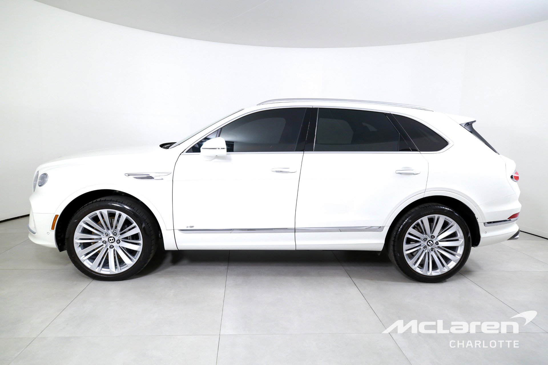 Used 2022 Bentley Bentayga image 5