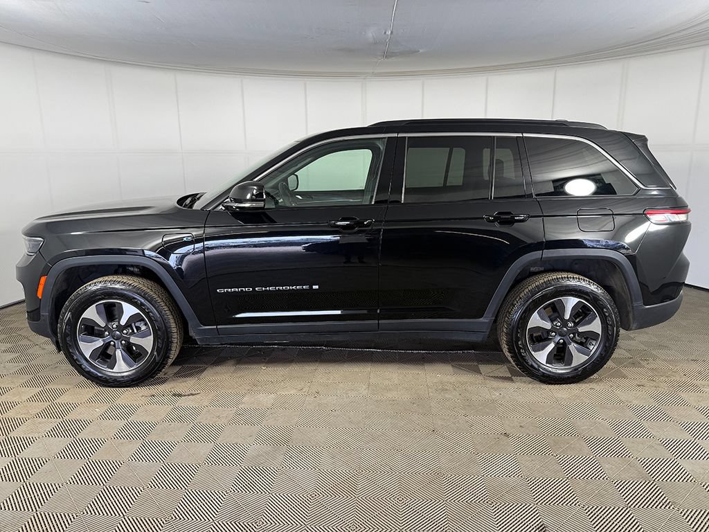 Used 2024 Jeep Grand Cherokee Limited 4xe AWD/4WD image 16