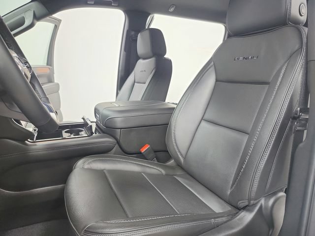 Used 2025 GMC Yukon XL Denali AWD/4WD image 20