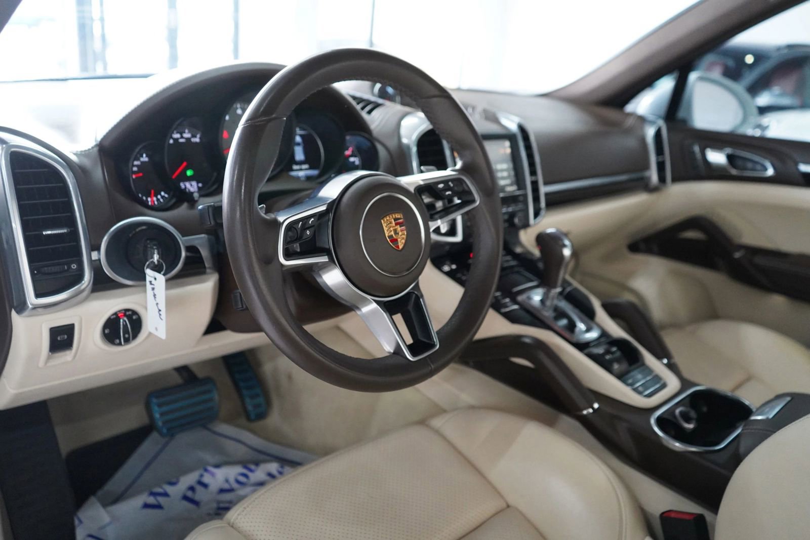 Used 2015 Porsche Cayenne S AWD/4WD image 6