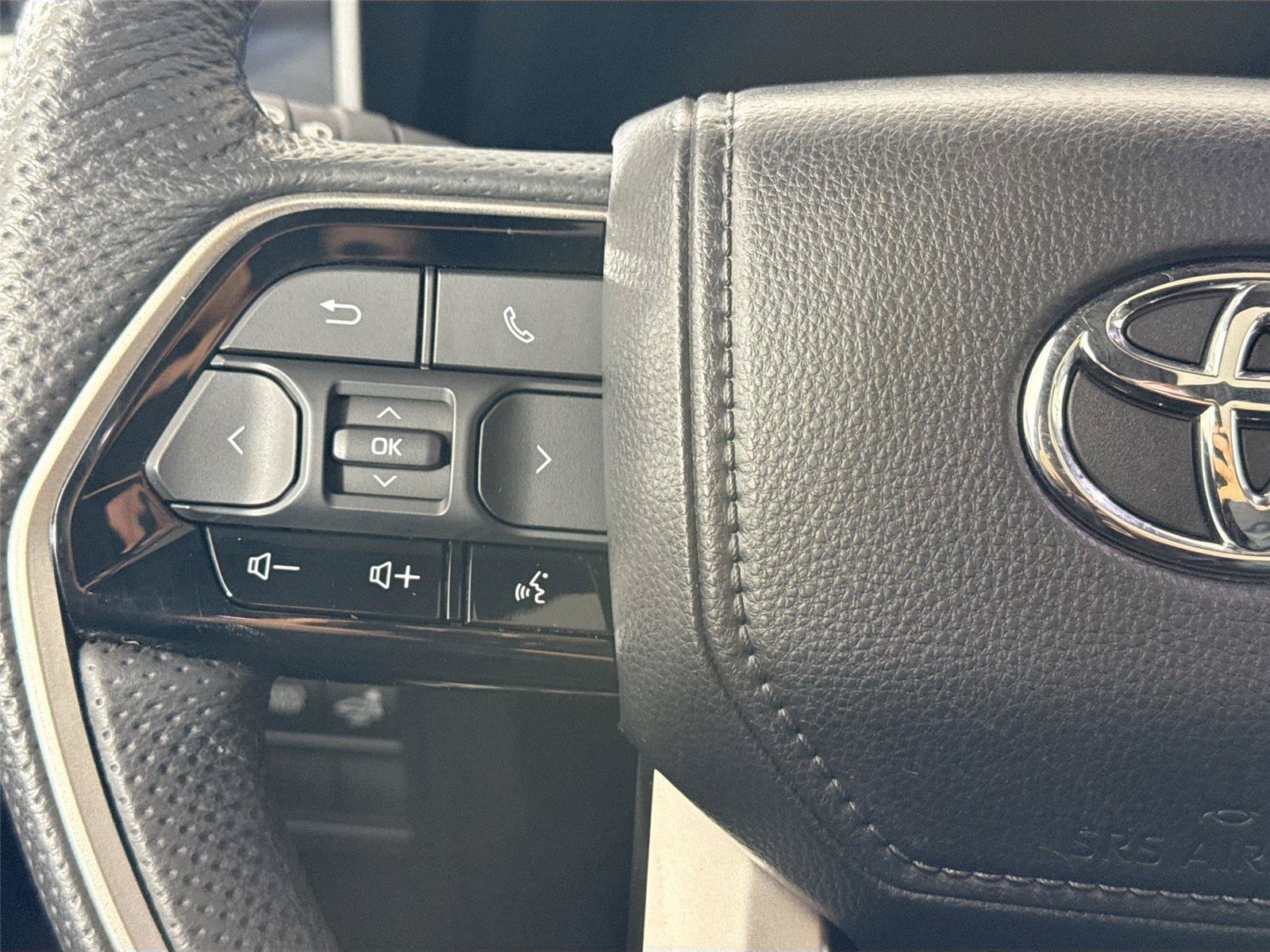 Certified 2026 Toyota Sequoia Platinum AWD/4WD image 18