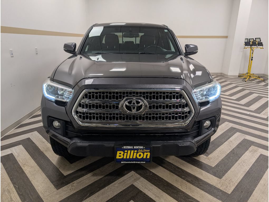 Used 2017 Toyota Tacoma TRD Off-Road w/ Tow Package AWD/4WD image 25