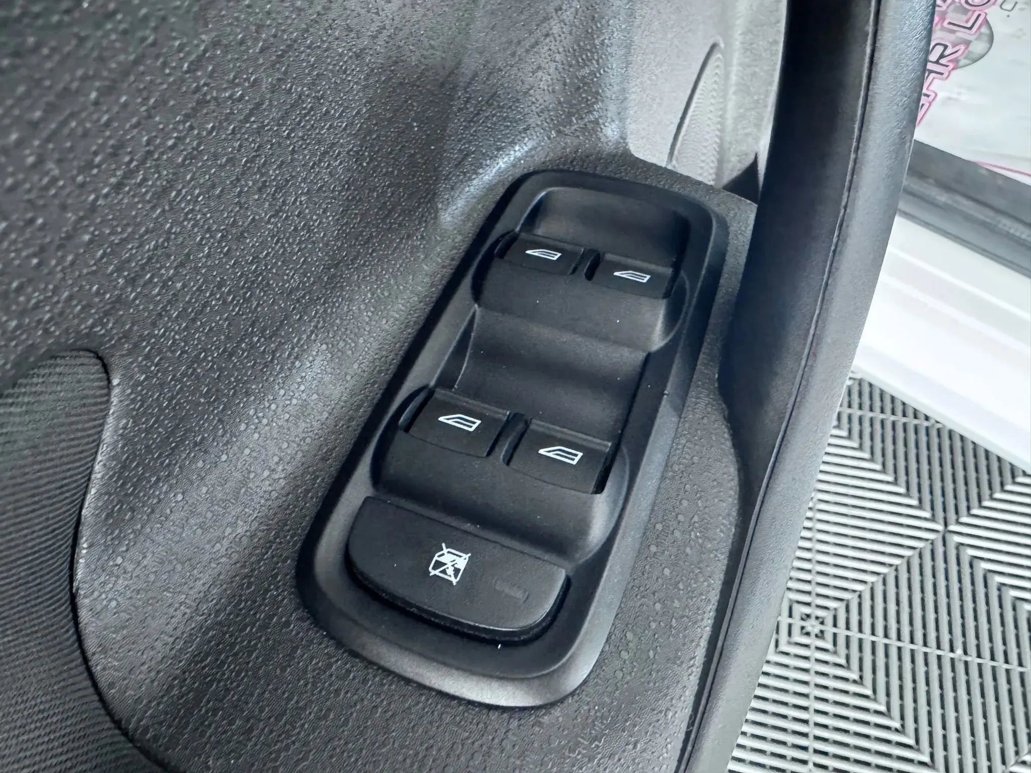 Used 2019 Ford Fiesta SE image 35