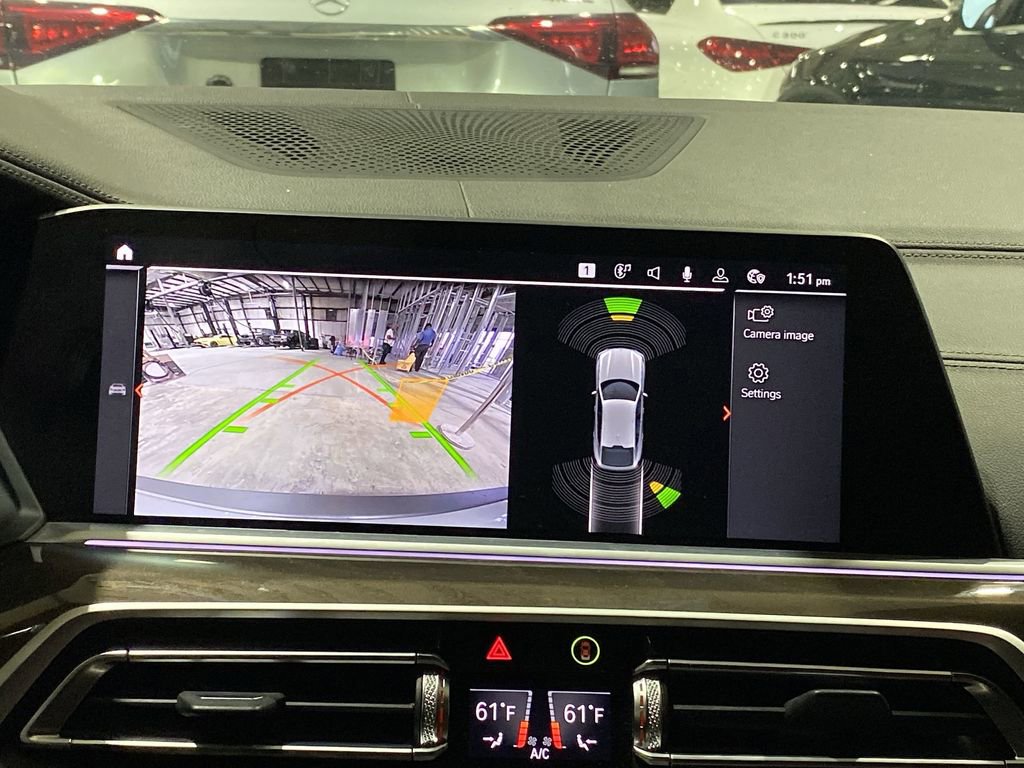 Used 2022 BMW X6 xDrive40i w/ Premium Package image 6