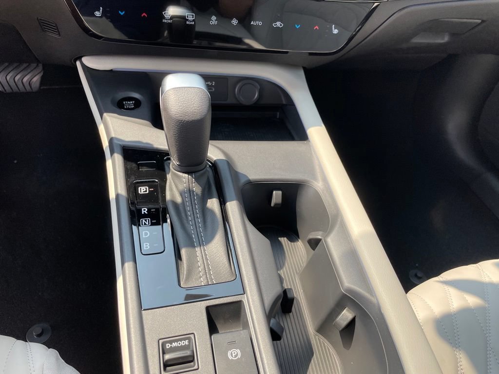 New 2026 Nissan Sentra SL w/ Floor Mat Package FWD image 18