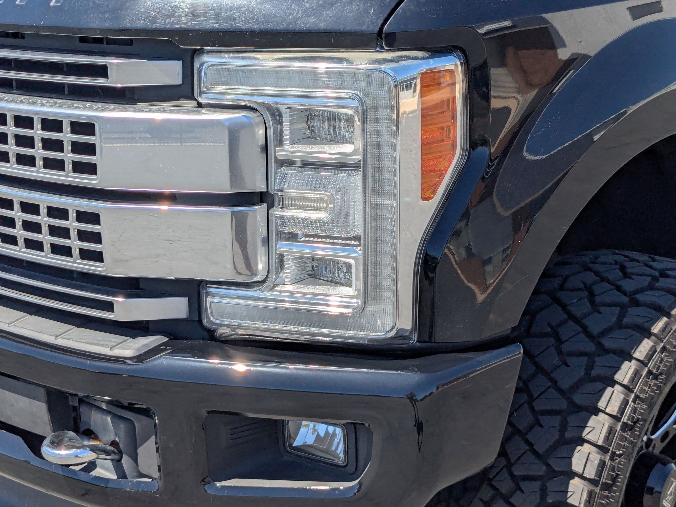 Used 2018 Ford F250 Platinum w/ Platinum Ultimate Package AWD/4WD image 12
