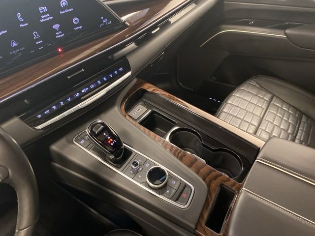 Used 2021 Cadillac Escalade Premium Luxury Platinum w/ Heavy-Duty Trailer Package image 13