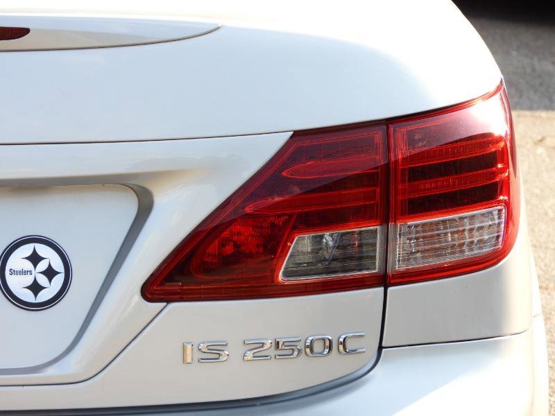 Used 2012 Lexus IS 250C w/ Luxury Pkg image 18