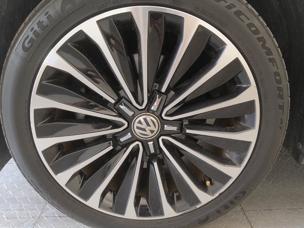 Used 2022 Volkswagen Passat 2.0T FWD image 31