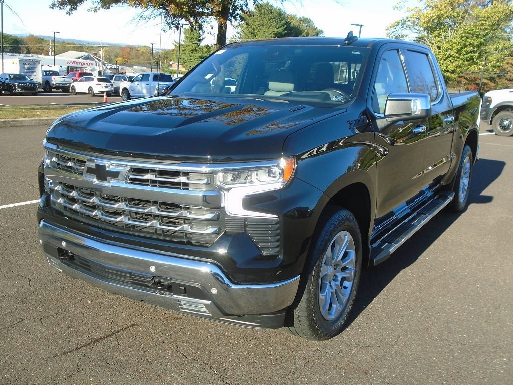 Used 2023 Chevrolet Silverado 1500 LTZ w/ LTZ Premium Package image 4