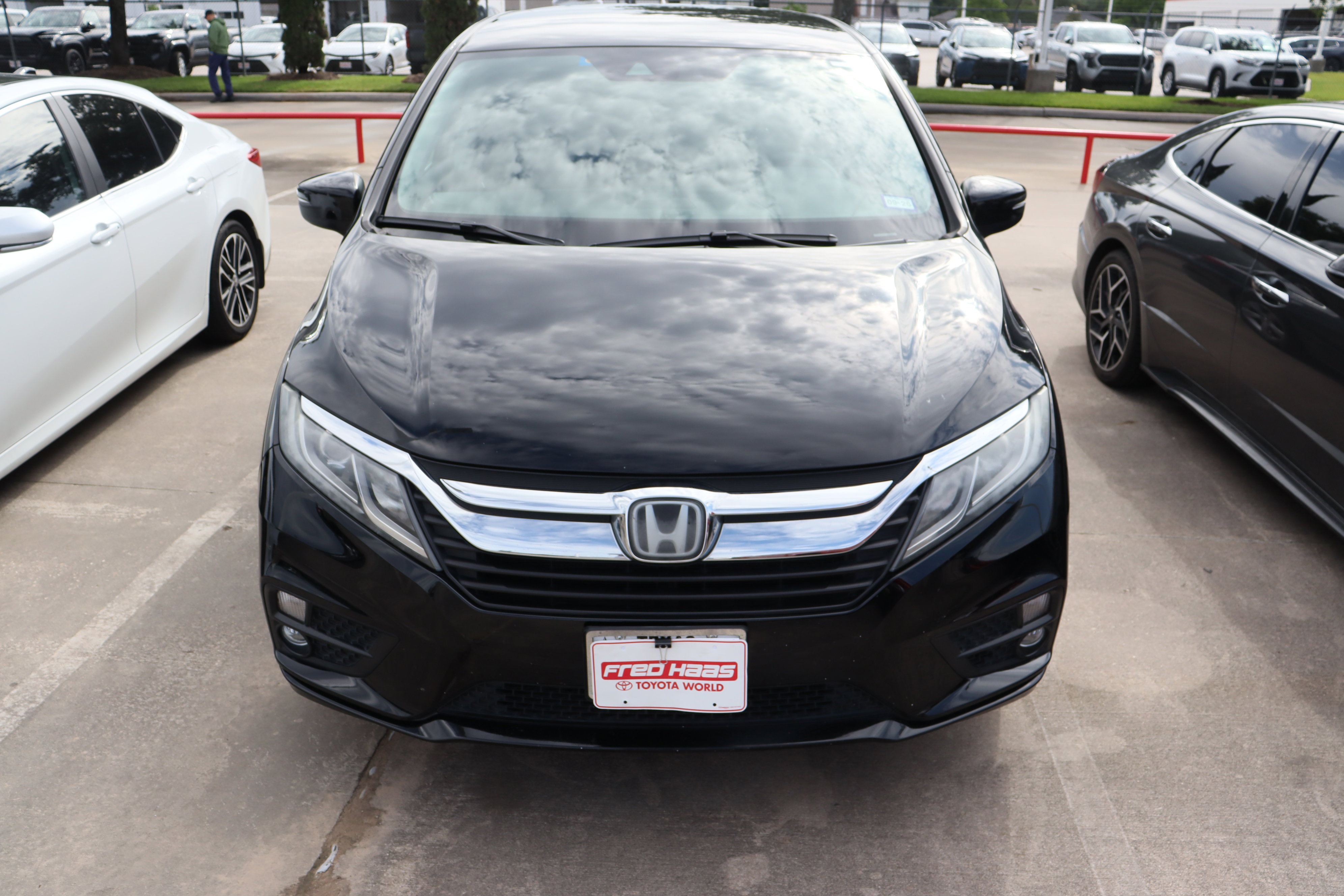 Used 2018 Honda Odyssey EX image 3