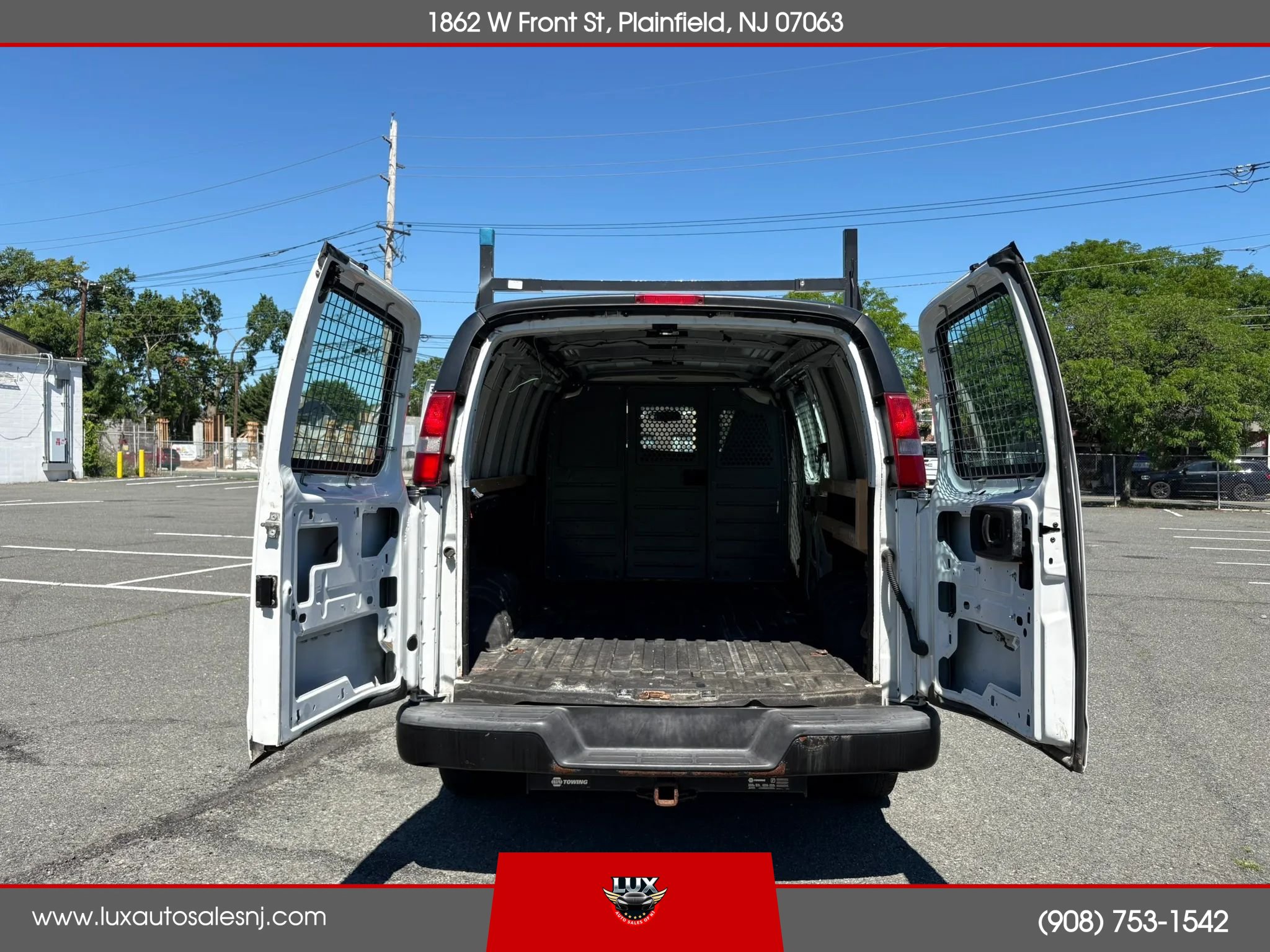 Used 2017 GMC Savana 2500 RWD image 11