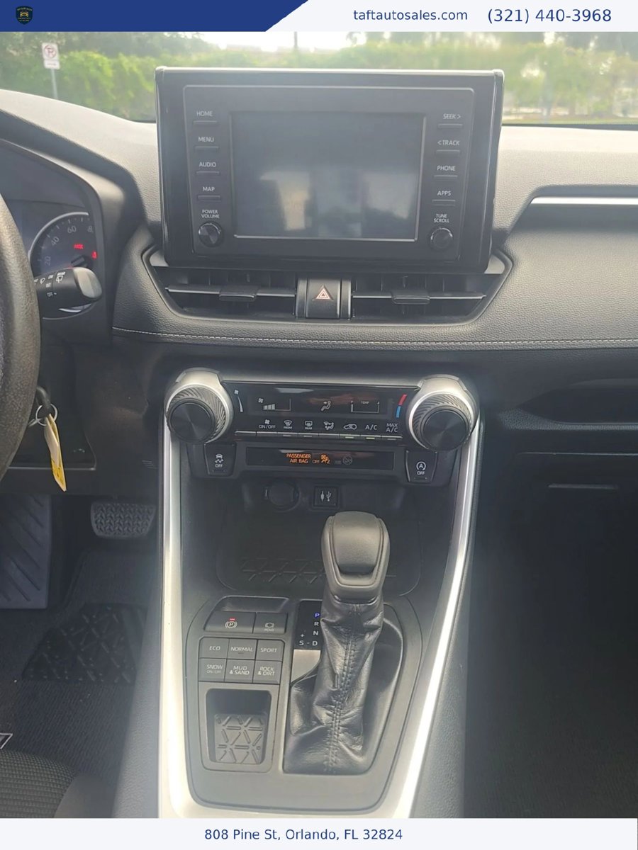 Used 2019 Toyota RAV4 LE w/ All Weather Liner Package AWD/4WD image 10