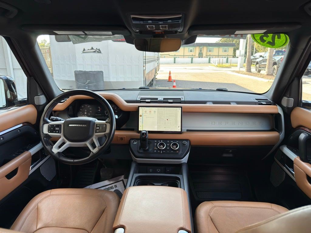 Used 2023 Land Rover Defender 130 SE AWD/4WD image 37
