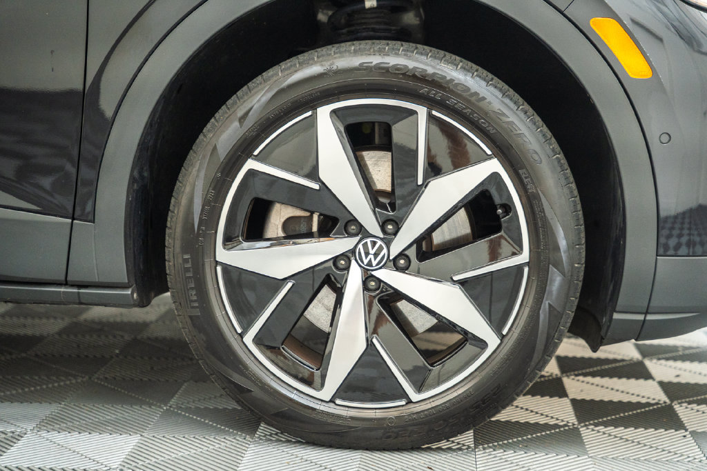 Used 2023 Volkswagen ID.4 Pro S AWD/4WD image 17