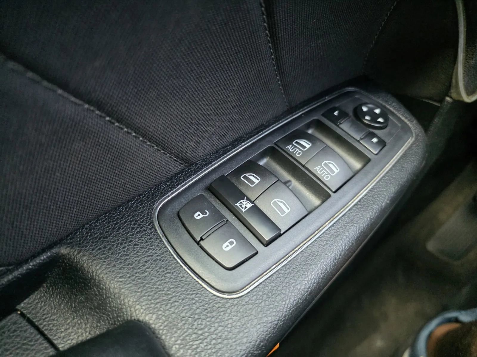 Used 2016 Dodge Charger SXT w/ Rallye Group AWD/4WD image 24