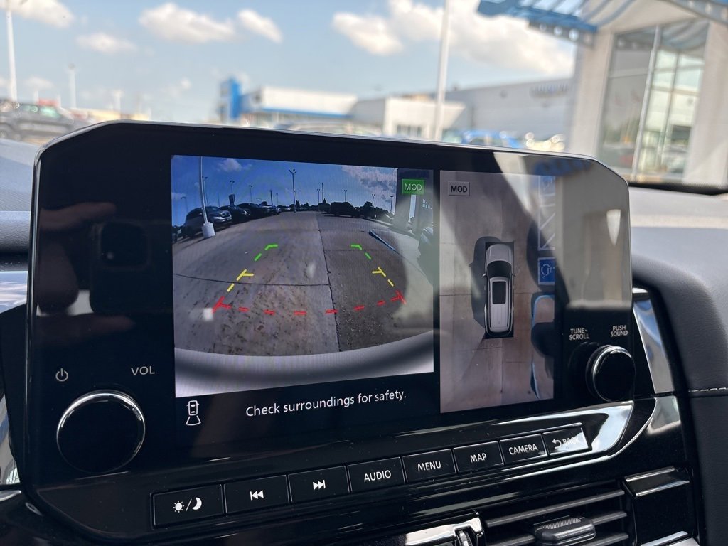 Used 2024 Nissan Pathfinder SL w/ Cargo Package image 30