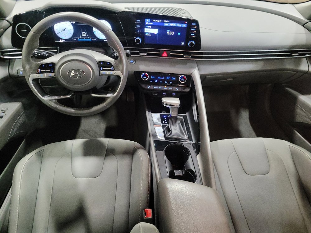 Used 2021 Hyundai Elantra SEL w/ Convenience + Premium Package image 22