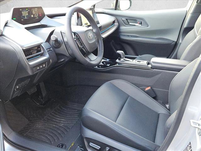 Used 2025 Toyota Prius XLE image 15