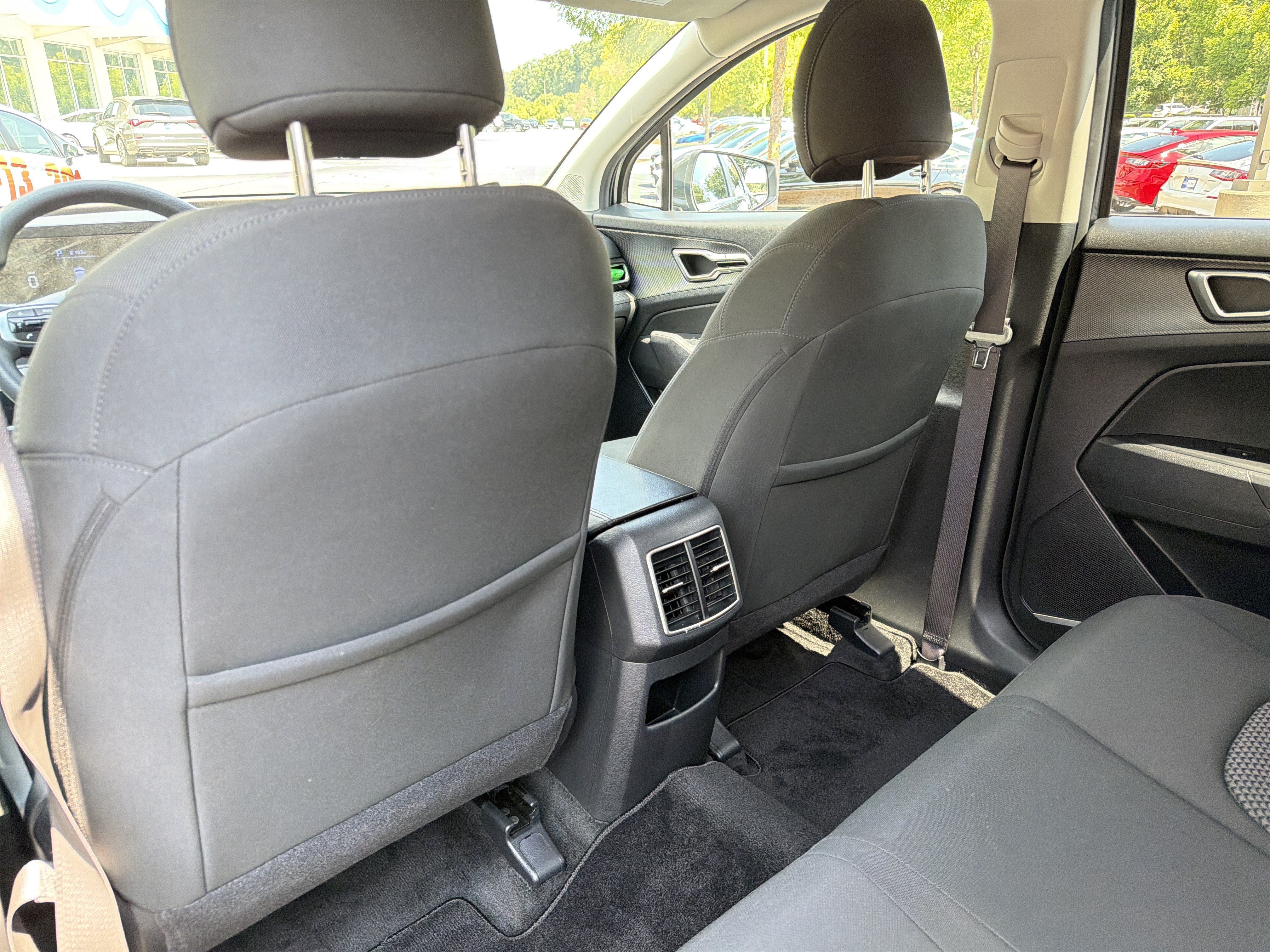 Used 2023 Kia Sportage LX AWD/4WD image 17