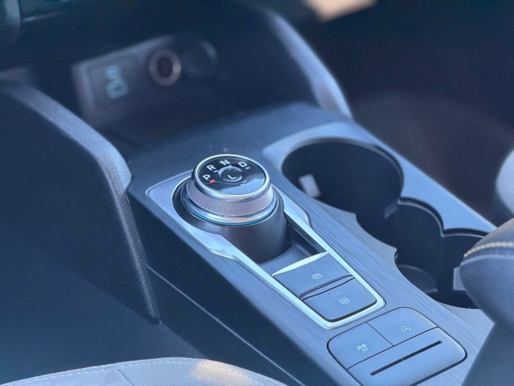 Used 2022 Ford Escape SE image 14