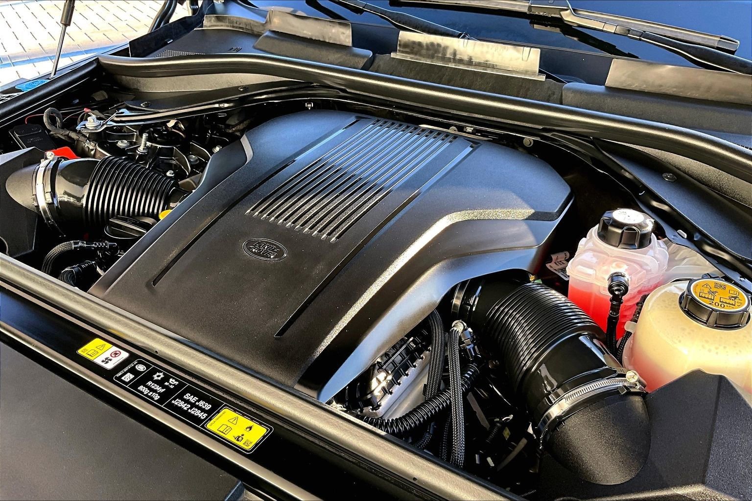 Used 2025 Land Rover Range Rover Sport Dynamic SE image 31