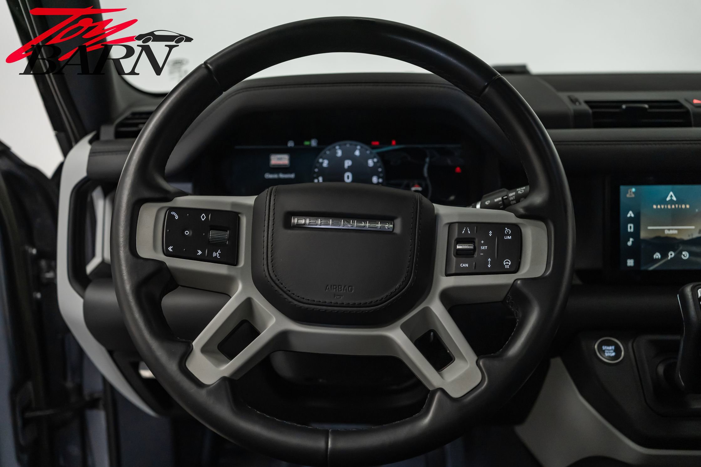 Used 2023 Land Rover Defender 110 X-Dynamic SE image 28