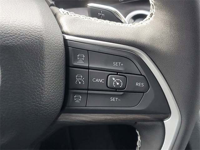 New 2025 Jeep Grand Cherokee Limited w/ Trailer Tow Package image 23