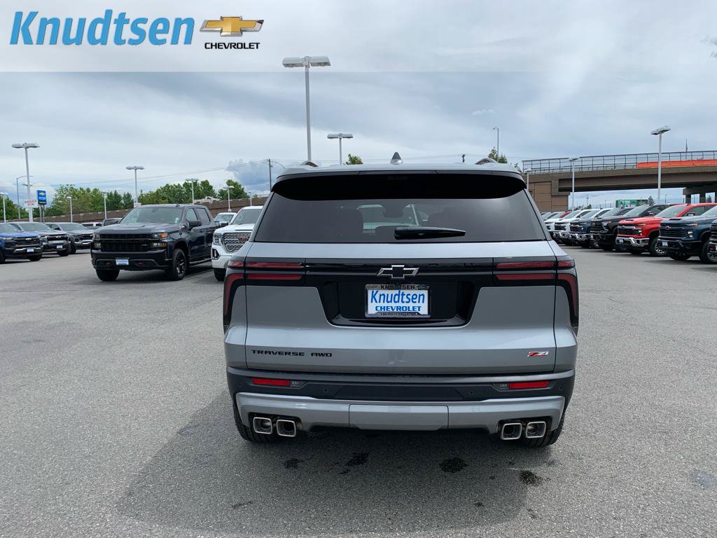 New 2026 Chevrolet Traverse Z71 w/ Enhanced Driving Package AWD/4WD image 6