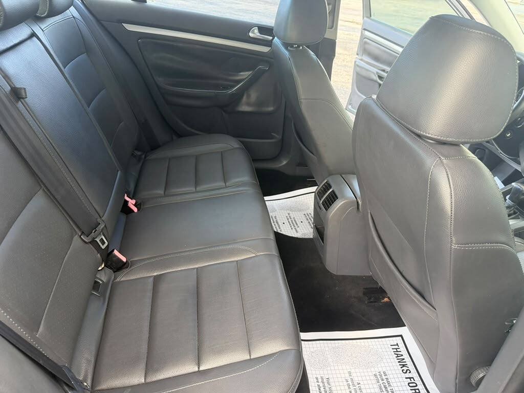Used 2008 Volkswagen Jetta SE FWD image 14