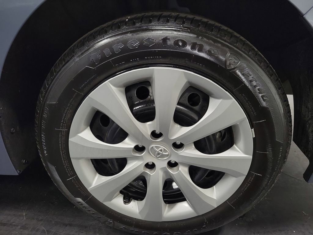 Used 2025 Toyota Corolla LE image 10
