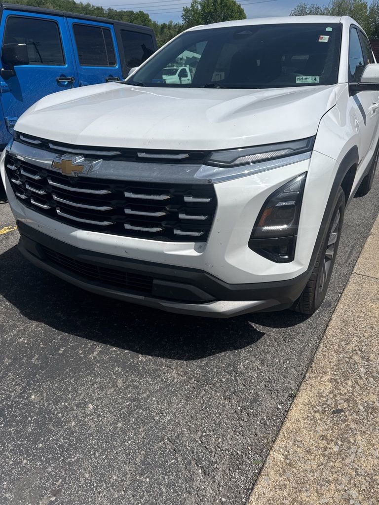Used 2022 Chevrolet Equinox RS AWD/4WD image 1