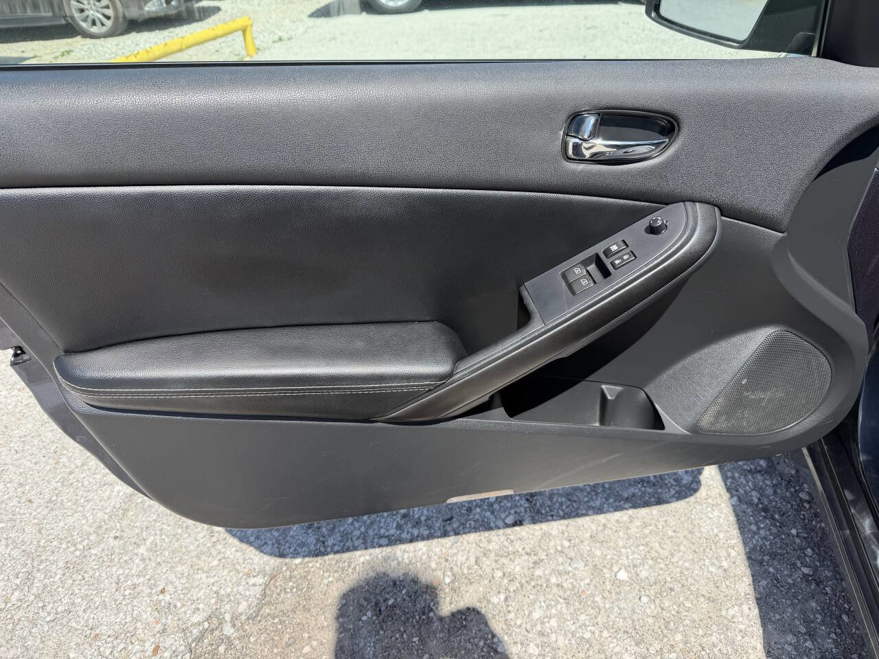 Used 2011 Nissan Altima 3.5 SR w/ 3.5SR Premium Pkg FWD image 13