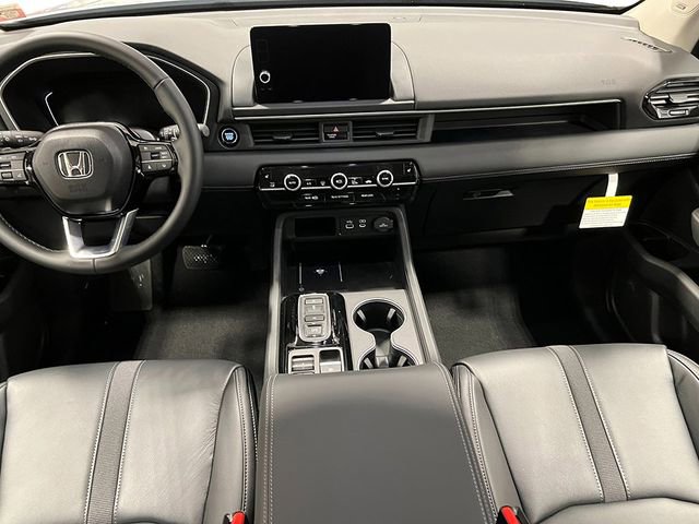 New 2025 Honda Pilot Touring image 20