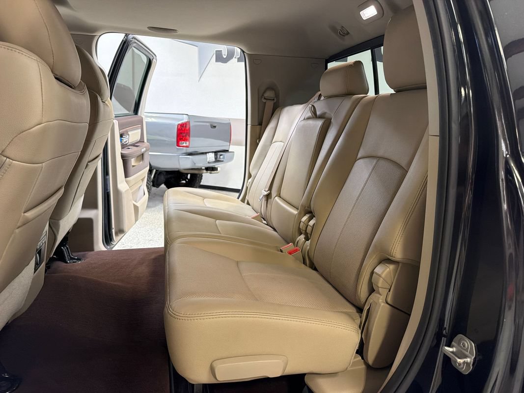 Used 2018 RAM 3500 Laramie w/ Convenience Group AWD/4WD image 33