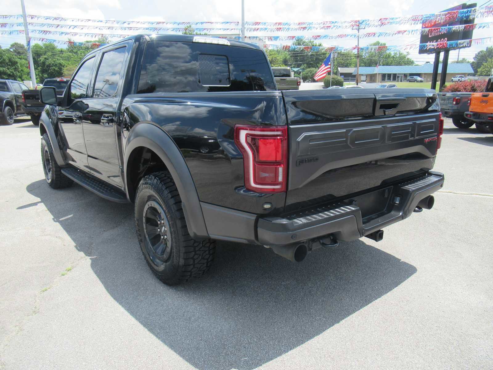 Used 2018 Ford F150 Raptor w/ Equipment Group 802A Luxury image 4