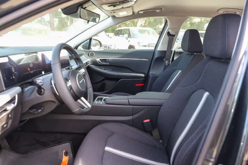 New 2026 Hyundai Sonata SEL FWD image 24