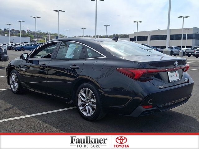 Certified 2020 Toyota Avalon XLE w/ Moonroof Package image 4